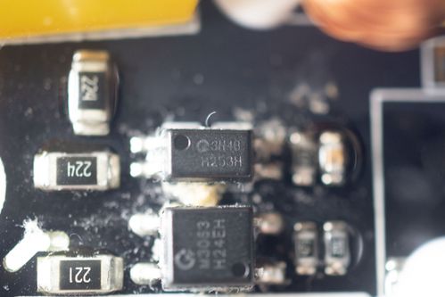 徕芬 SE Lite 高速风筒拆解 低成本架构下的电控新解法